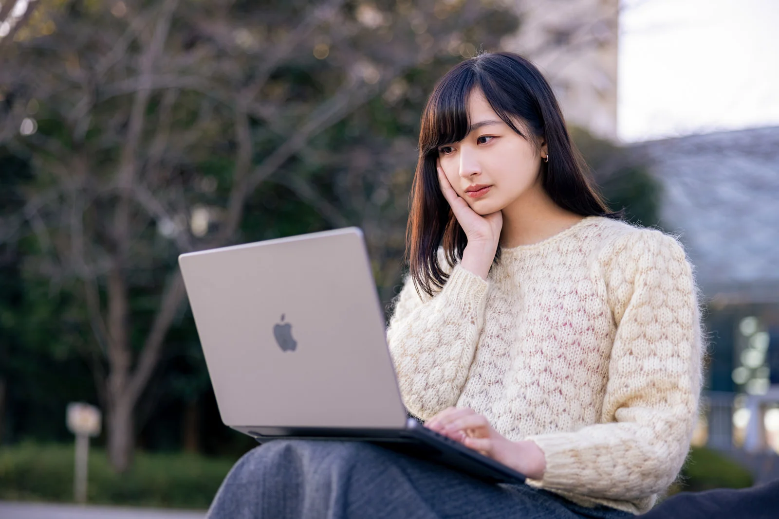 【社員証のデザインは依頼すべき？】自作との違いと発注前に知っておきたいポイント